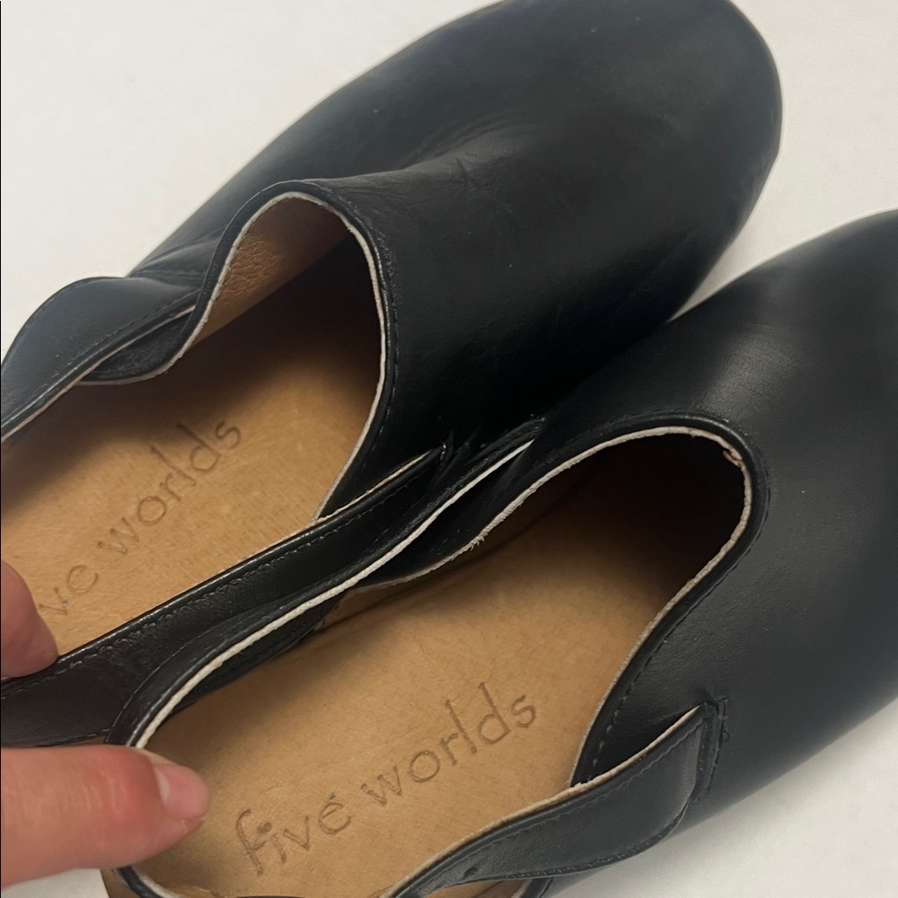 Elegant Black Leather Women's Mules - Picture 2 of 5